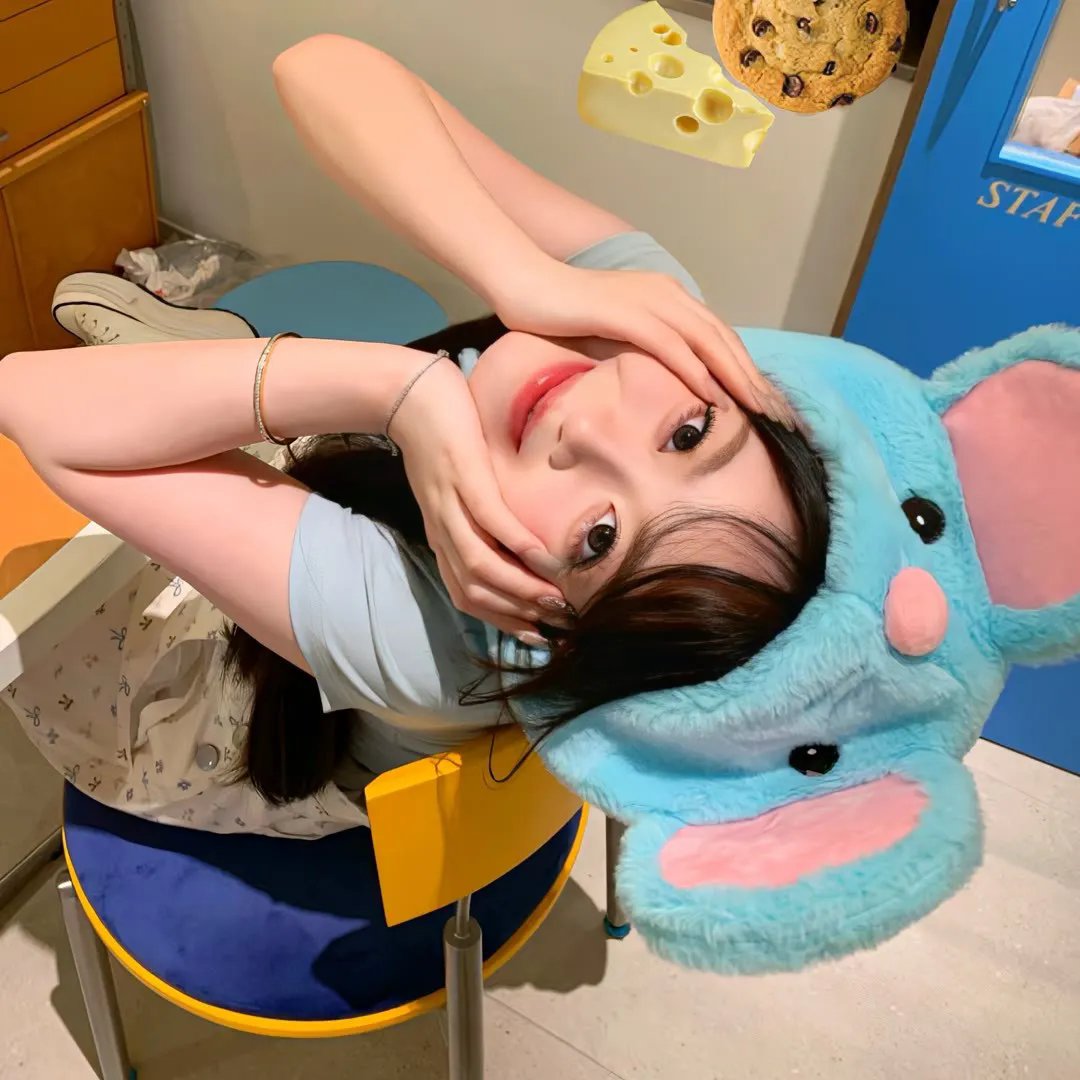拍三小电影 海报